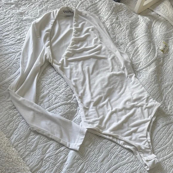 SNDYS. Dany Bodysuit One-Shoulder in white cutout long sleeve size US 4 - Picture 7 of 10